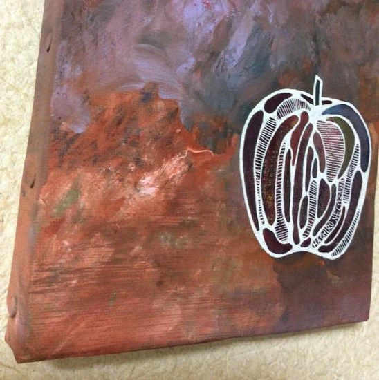 DRAWS APPLE …and MOON - Image 3